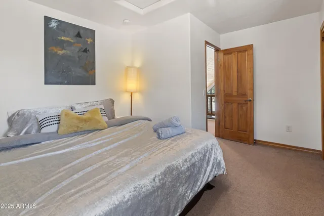 $665,000 | 2802 Zane Grey Boulevard, Overgaard, AZ 85933