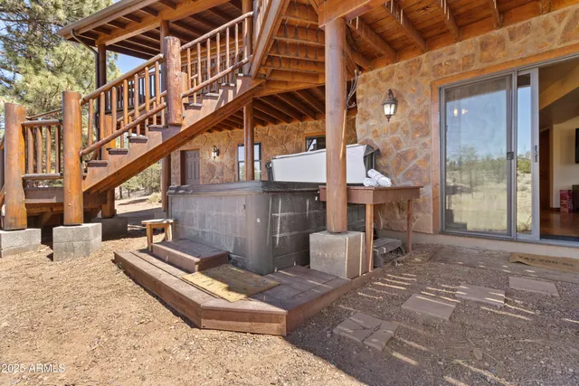 $665,000 | 2802 Zane Grey Boulevard, Overgaard, AZ 85933