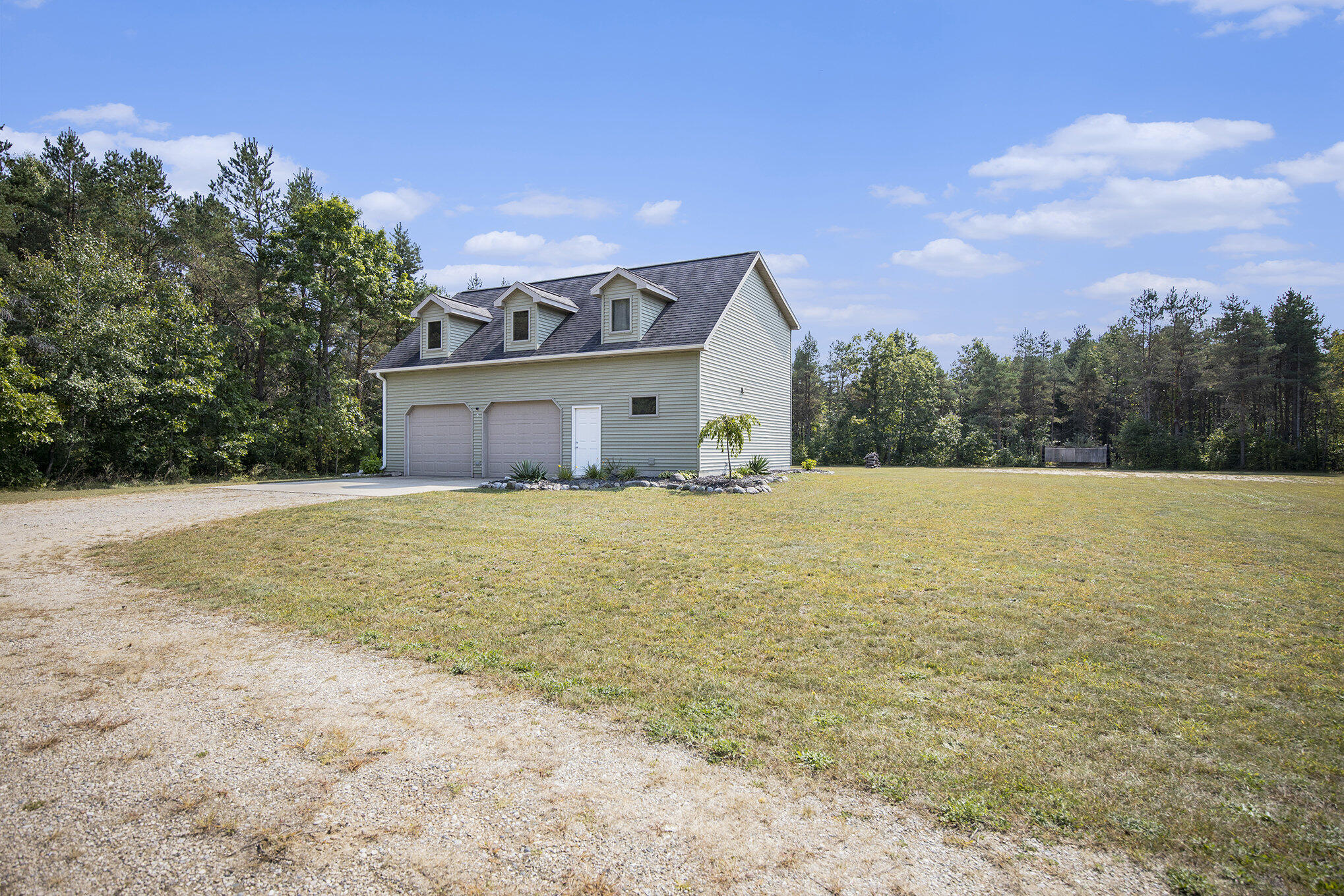 22815 West Almy Road Howard City, MI 49329 - Photo 4 of 44 004_howard_city-34