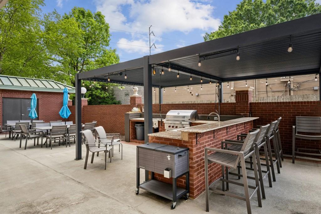 3820 Roswell Road Northeast, Unit 308 Atlanta, GA 30342 - Photo 34 of 41