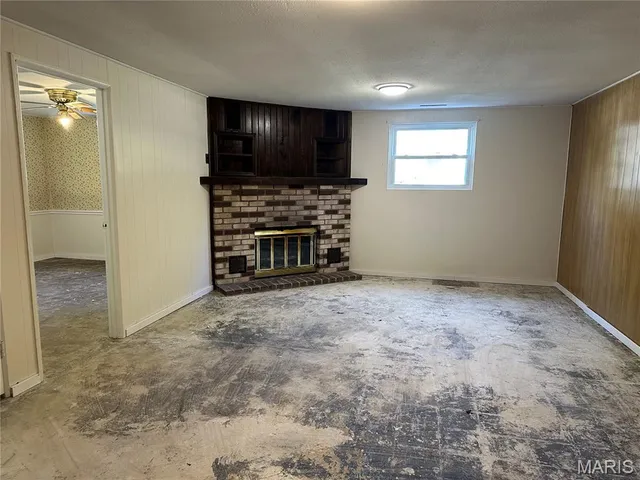 $200,000 | 52 Villa Drive, Granite City, IL 62040