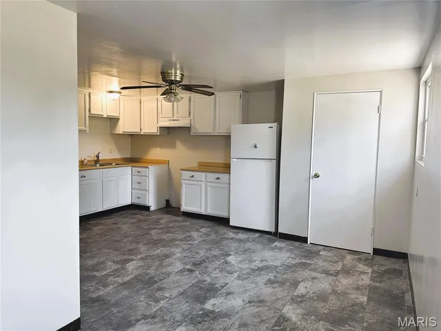 $200,000 | 52 Villa Drive, Granite City, IL 62040