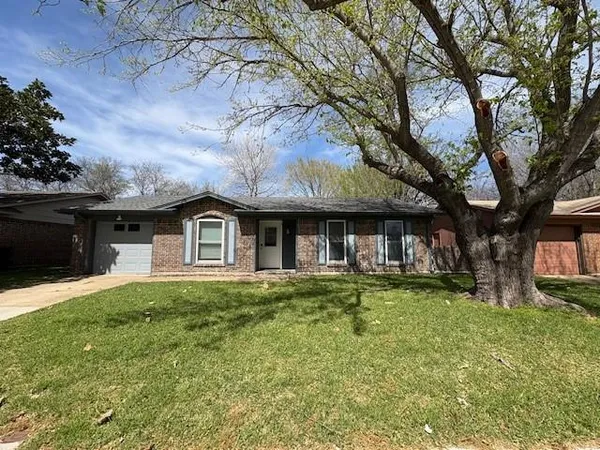 $2,200 | 3017 Sandra Lane, Rowlett, TX 75088
