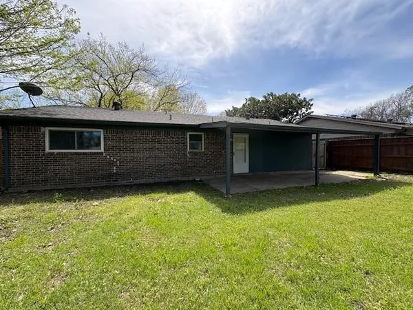 $2,200 | 3017 Sandra Lane, Rowlett, TX 75088