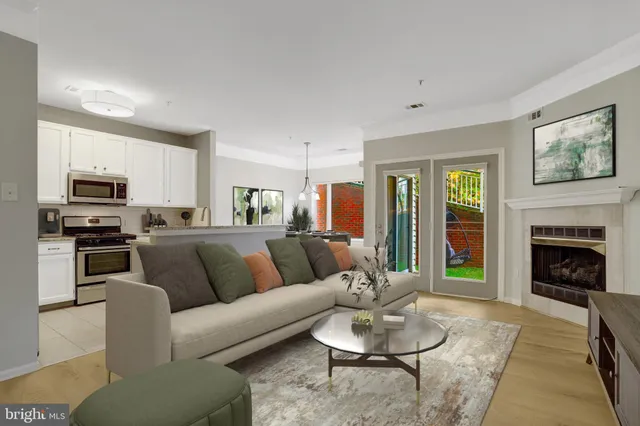 $479,000 | 6547 Grange Lane, Unit 104, Alexandria, VA 22315