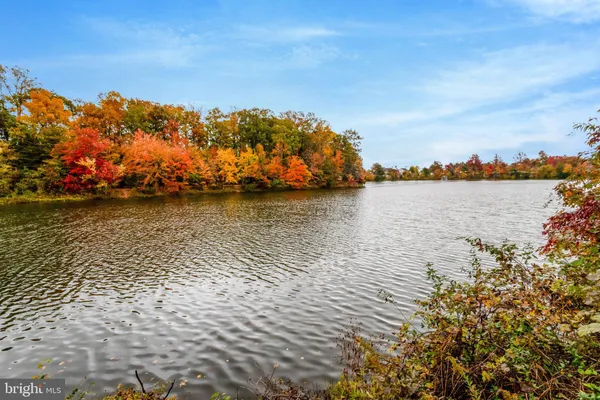 $479,000 | 6547 Grange Lane, Unit 104, Alexandria, VA 22315