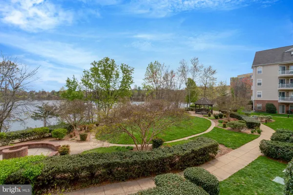 $479,000 | 6547 Grange Lane, Unit 104, Alexandria, VA 22315