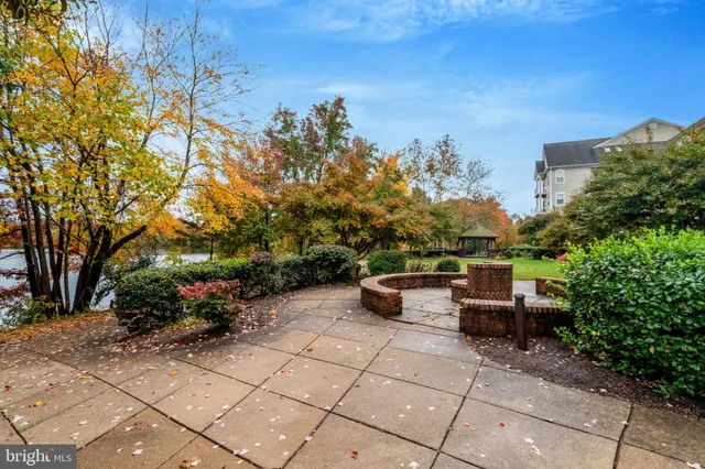 $479,000 | 6547 Grange Lane, Unit 104, Alexandria, VA 22315
