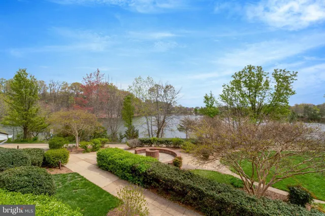 $479,000 | 6547 Grange Lane, Unit 104, Alexandria, VA 22315