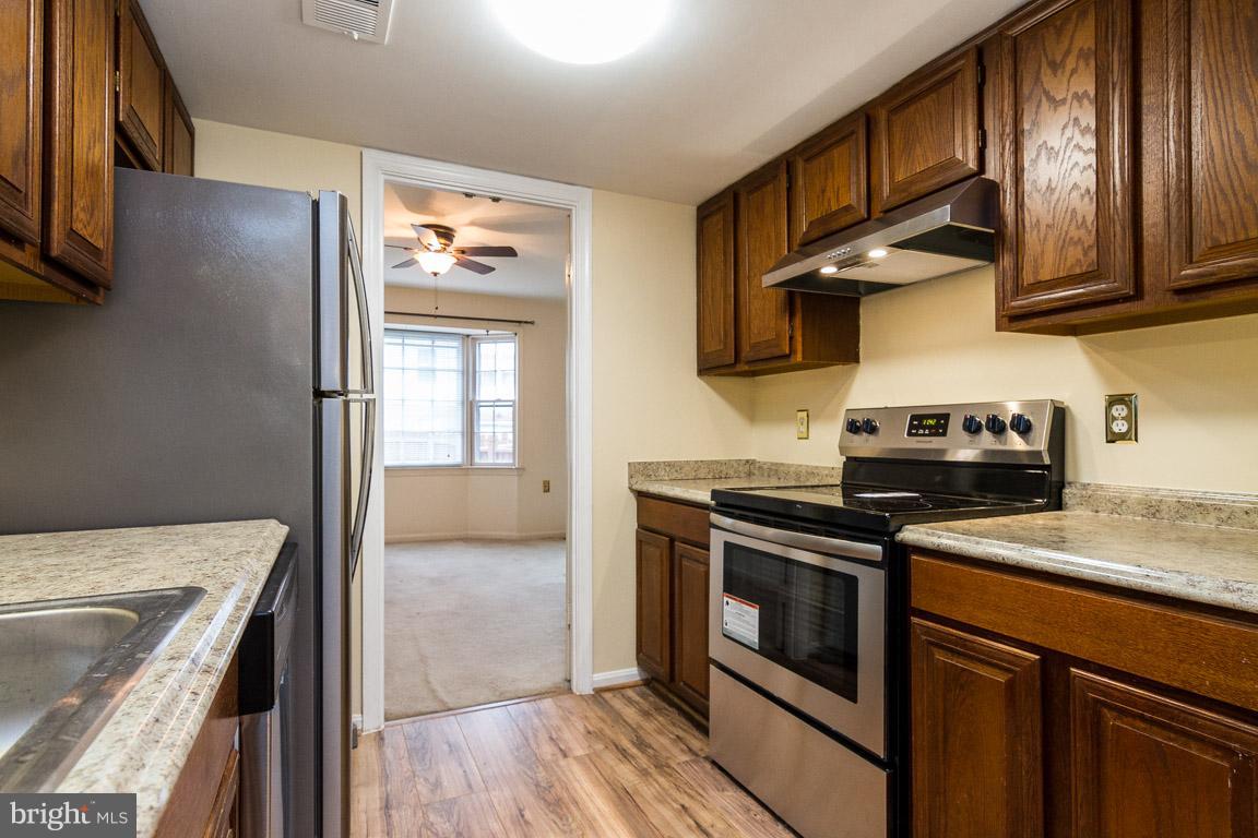 2924 Seminole Road Woodbridge, VA 22192 - Photo 4 of 24 Kitchen