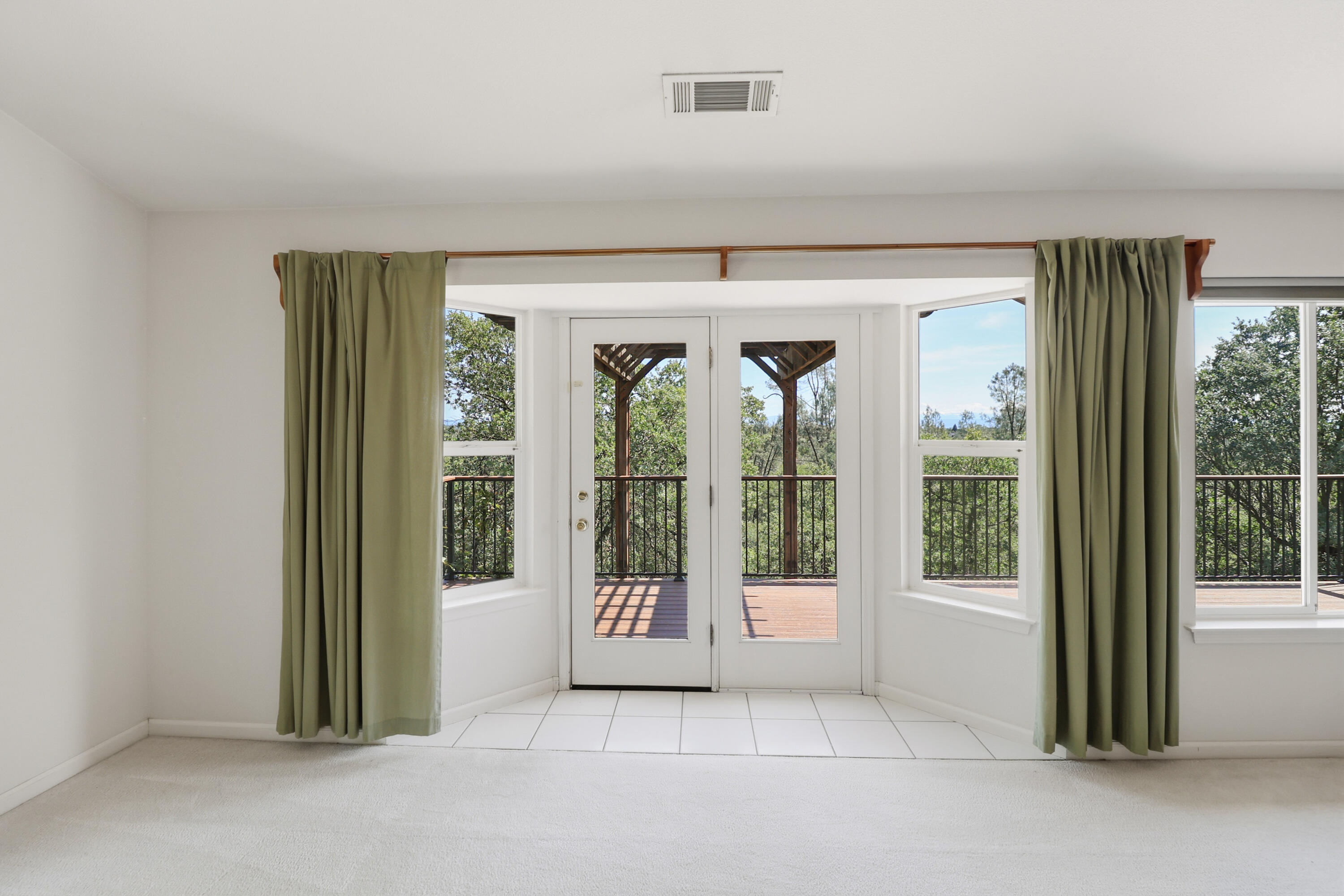 5878 Diamond Ridge Drive Redding, CA 96003 - Photo 14 of 43 Dining to porch