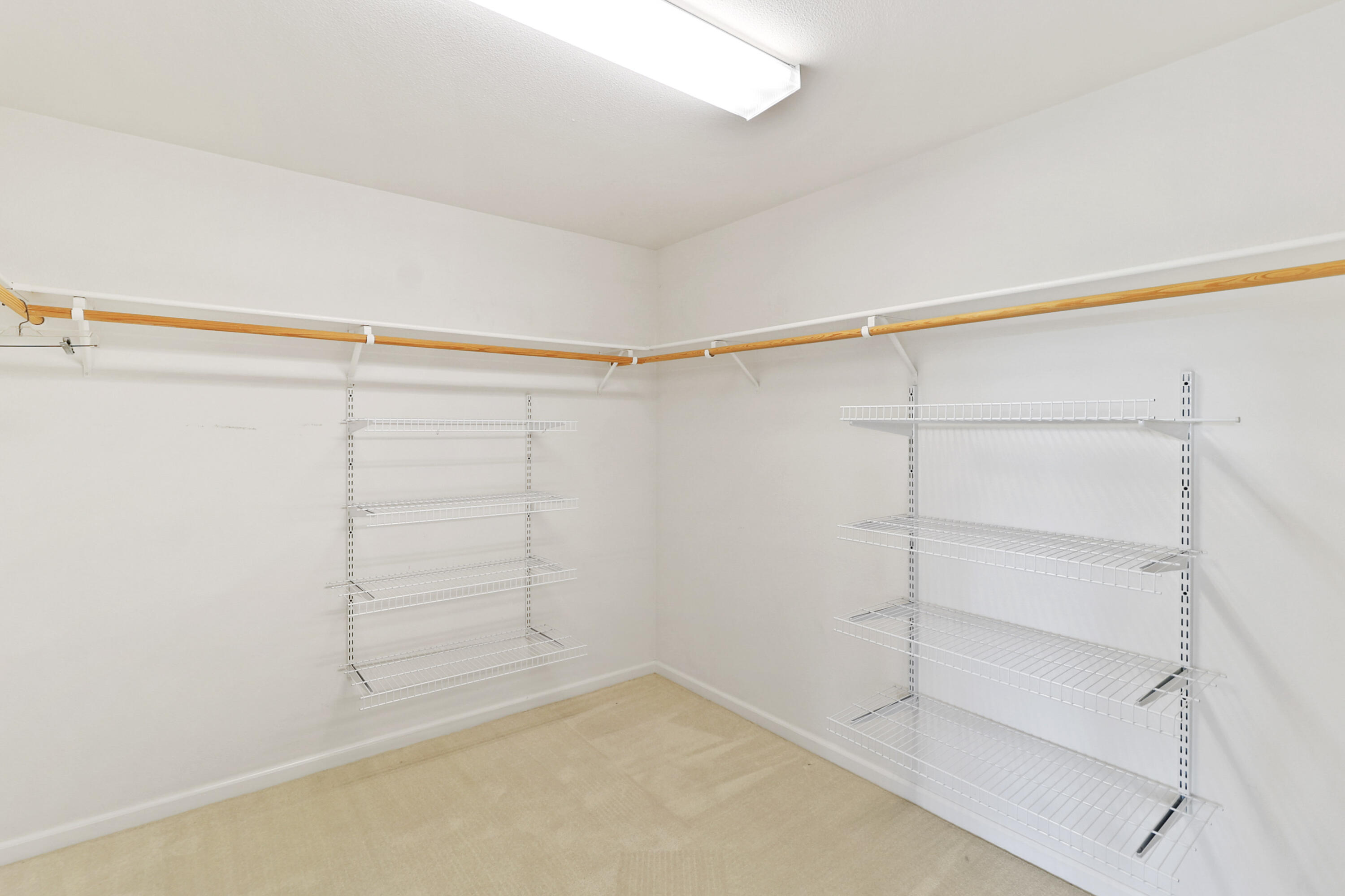 5878 Diamond Ridge Drive Redding, CA 96003 - Photo 26 of 43 Owners closet