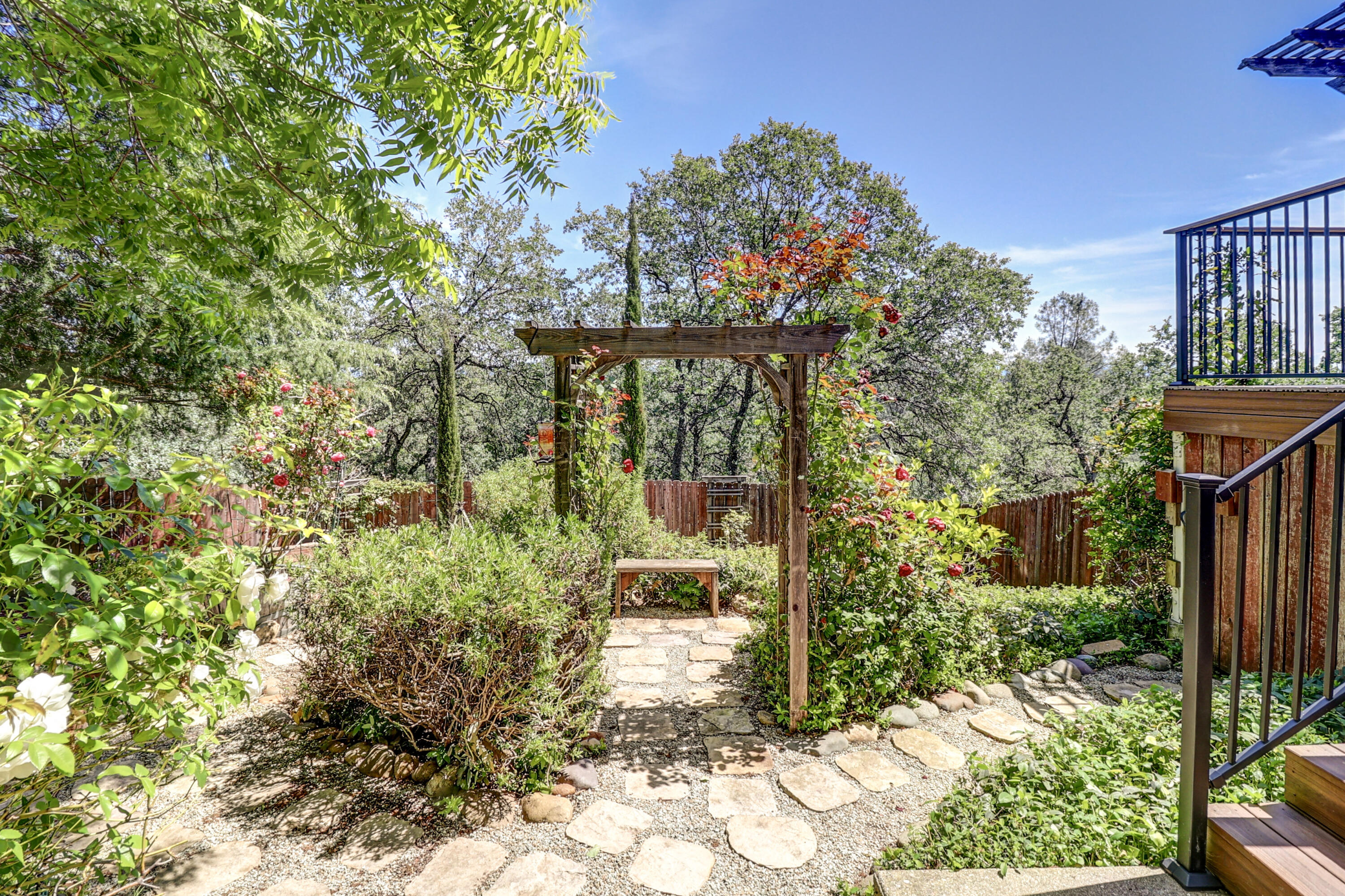 5878 Diamond Ridge Drive Redding, CA 96003 - Photo 30 of 43 yard