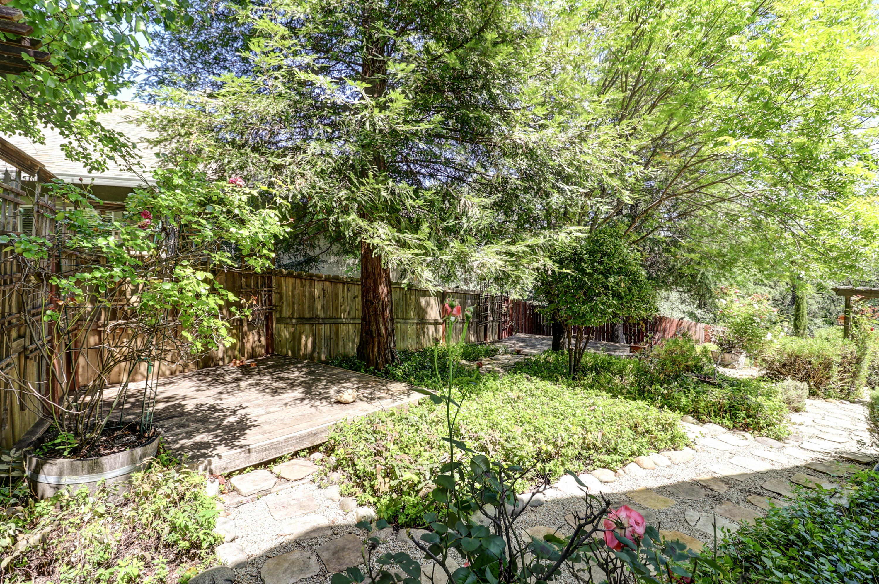 5878 Diamond Ridge Drive Redding, CA 96003 - Photo 31 of 43 yard