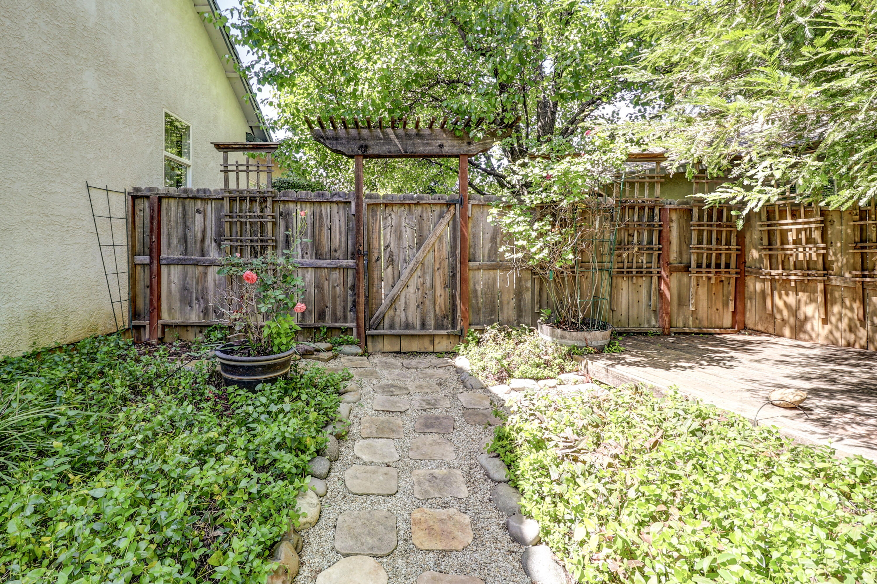 5878 Diamond Ridge Drive Redding, CA 96003 - Photo 32 of 43 yard