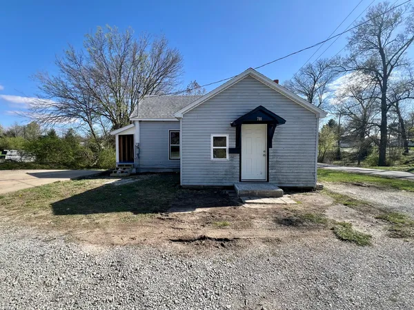 $89,900 | 700 East Marion Street, Newton, IL 62448