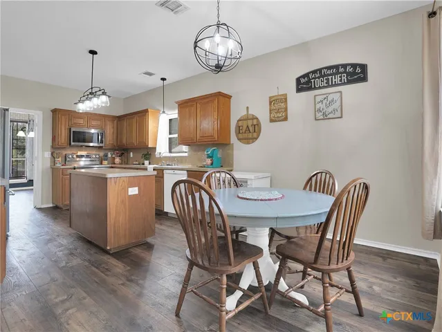 $2,100 | 1775 Jasons N Court, New Braunfels, TX 78130