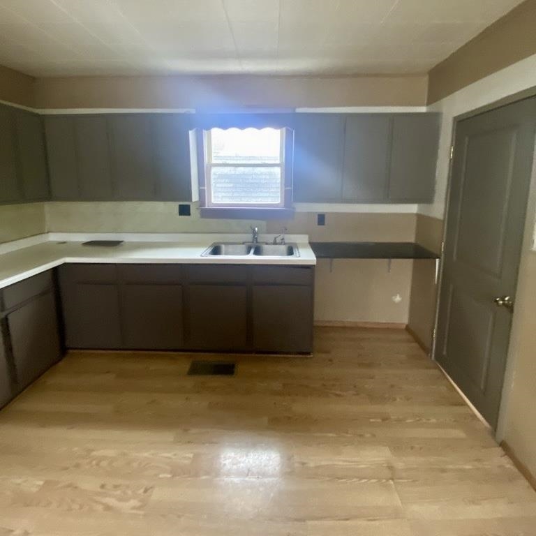 217 10th Street Manistee, MI 49660 - Photo 7 of 10