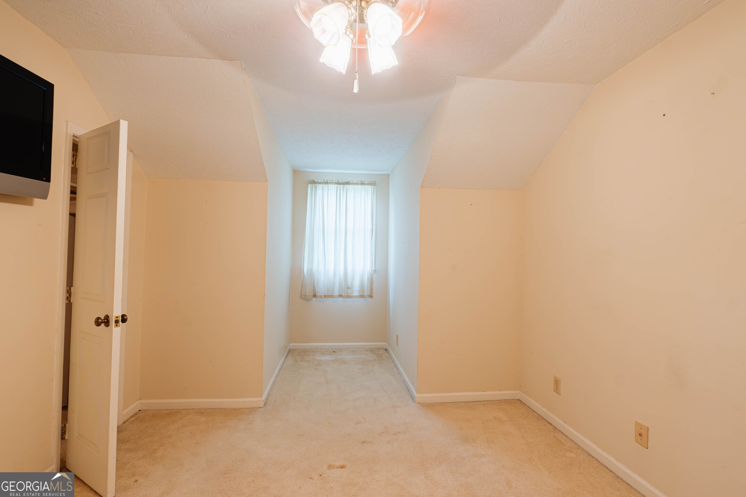 139 Cords Bridge Road Northeast Milledgeville, GA 31061 - Photo 25 of 35 wooden floor in an empty room