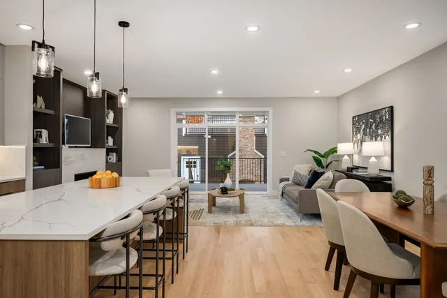 $1,750,000 | 2225 West Carmen Avenue, Chicago, IL 60625