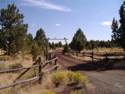 18285 Plainview Road Bend, OR 97703 - Photo 1 of 15 "U" shaped gravel driveway for entry and