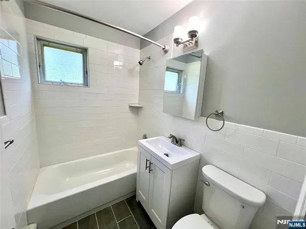 $2,150 | 5010 Christopher Street, Ramsey, NJ 07446