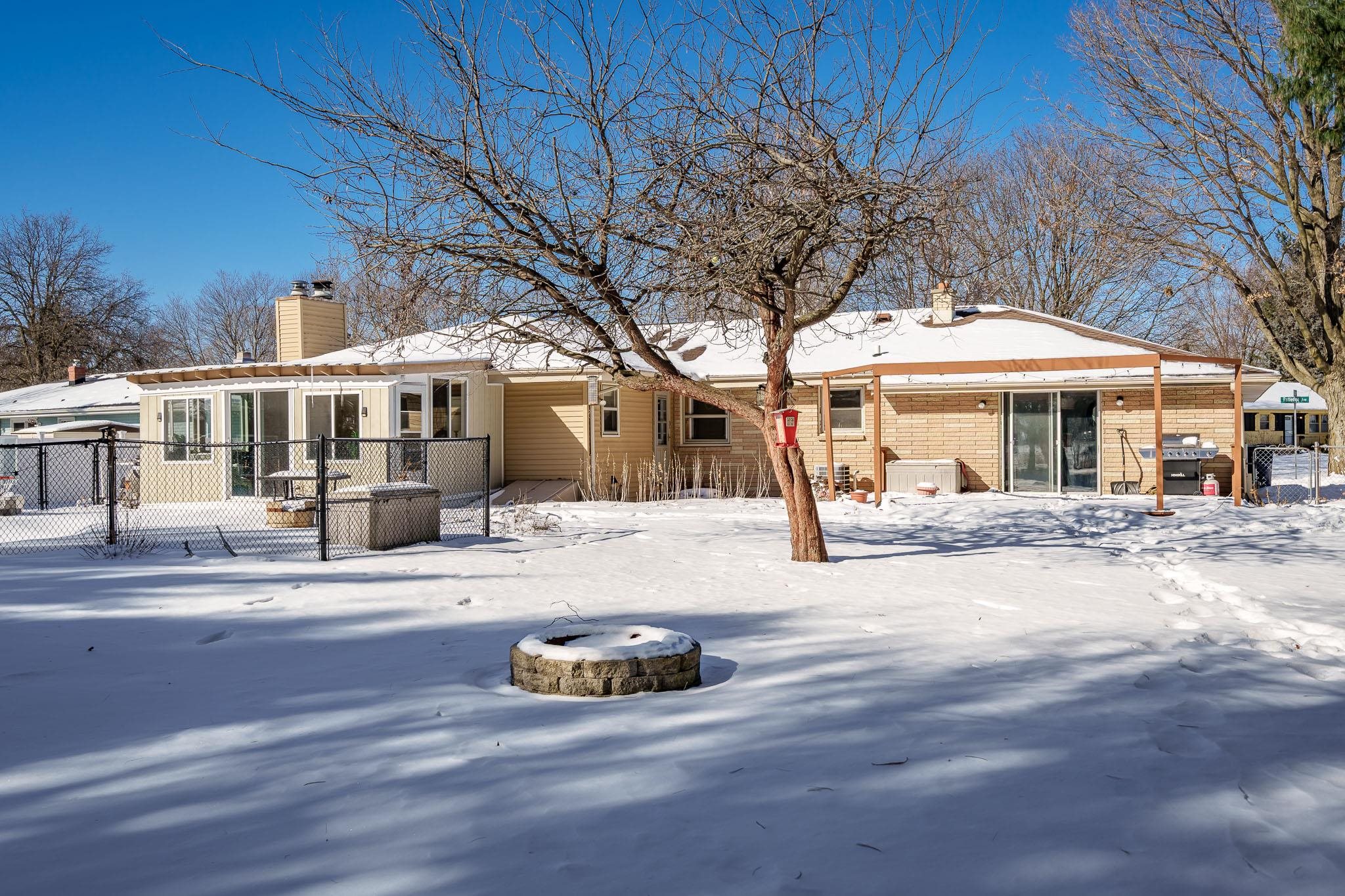 2910 Rutledge Avenue Janesville, WI 53545 - Photo 7 of 57