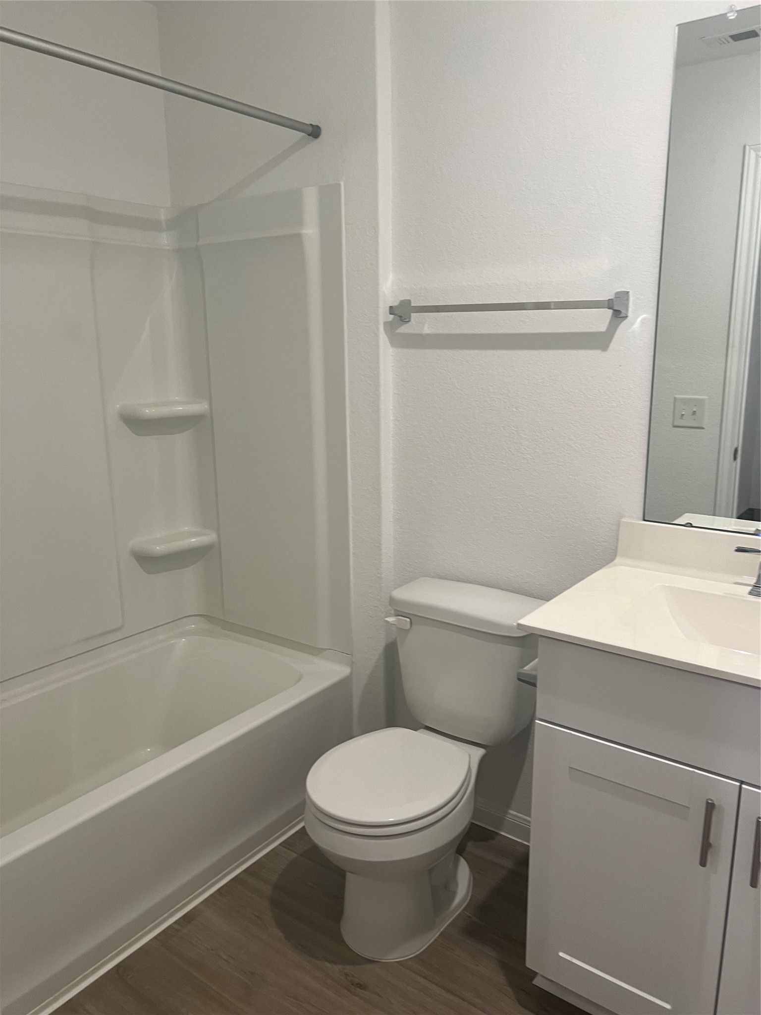 5414 Balerna Street Spring, TX 77373 - Photo 16 of 19 Full bathroom upstairs
