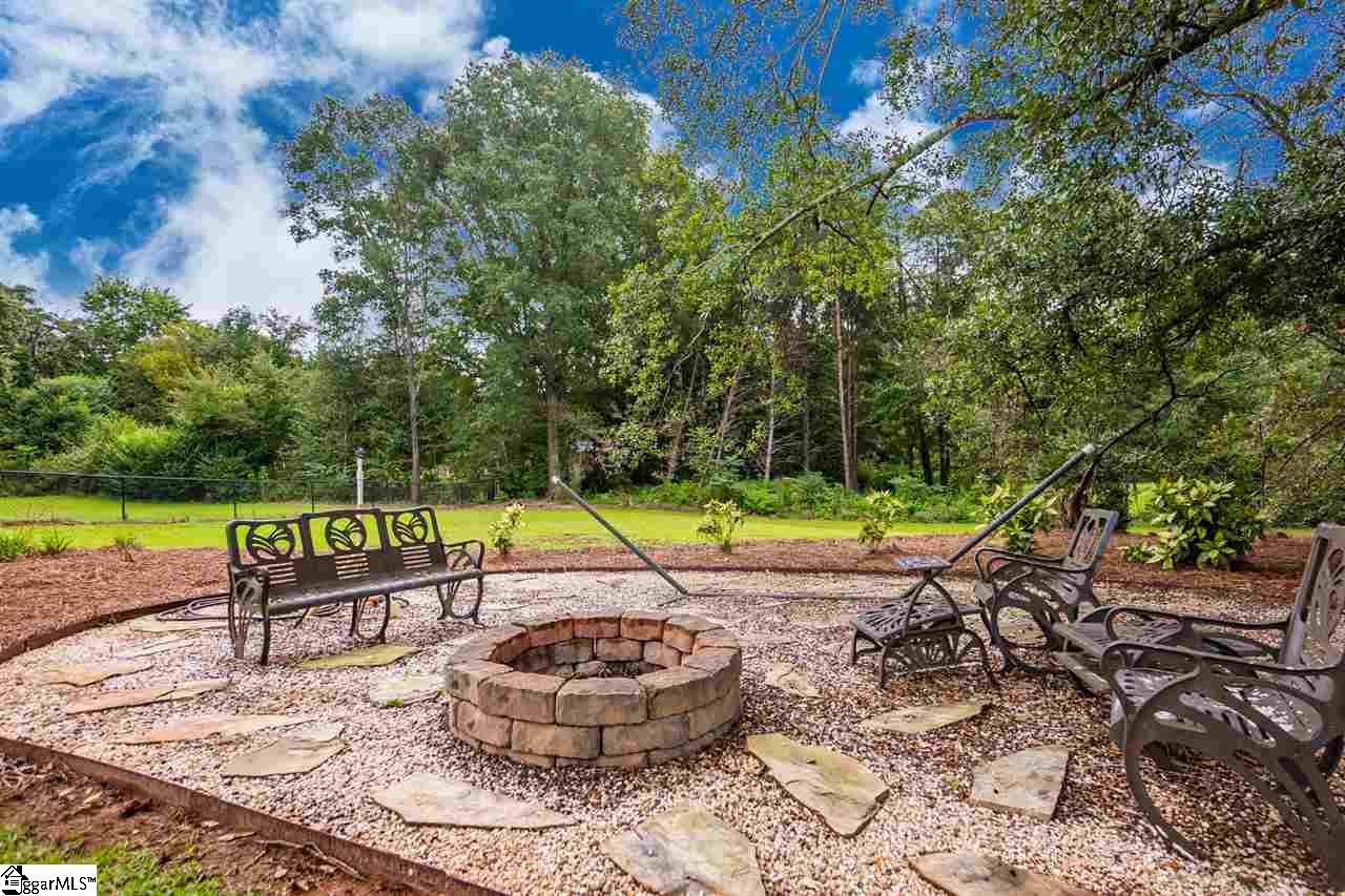 111 Post Oak Road Duncan, SC 29334 - Photo 5 of 17 Gallery Image 5