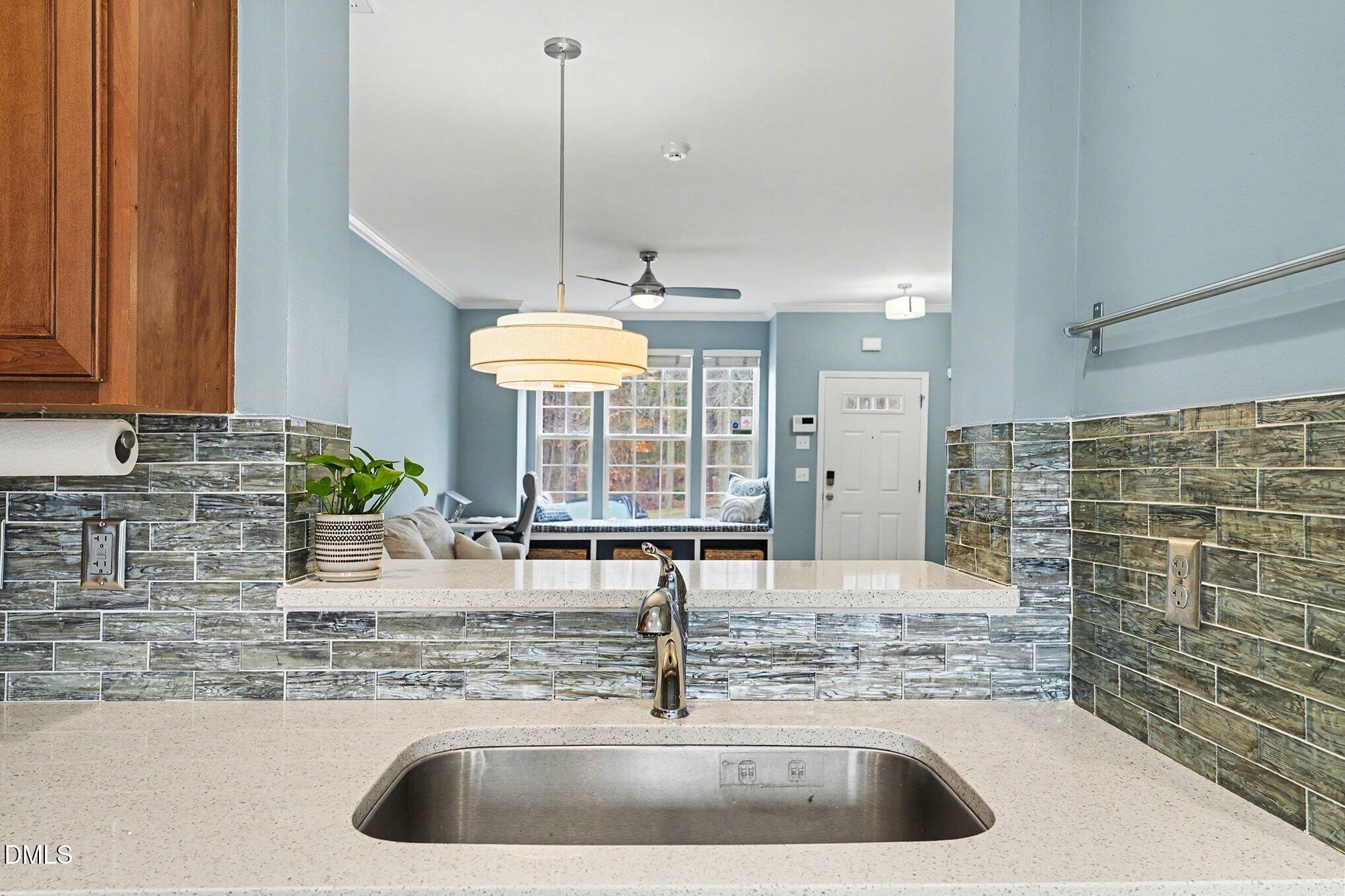 5312 Silver Moon Lane Raleigh, NC 27606 - Photo 10 of 33 012_file_4094