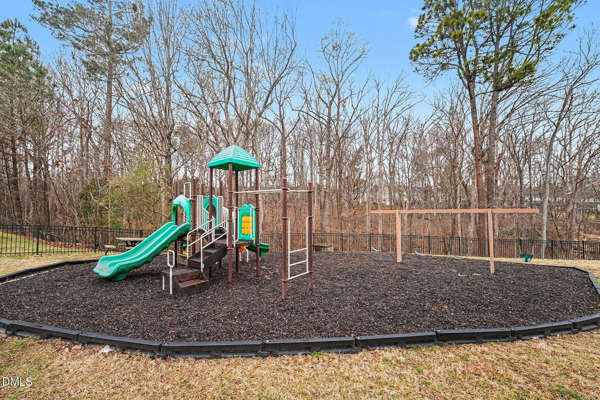 5312 Silver Moon Lane Raleigh, NC 27606 - Photo 28 of 33 030_file_4839