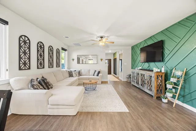 $2,250 | 2809 Stone Branch Drive, Leander, TX 78641