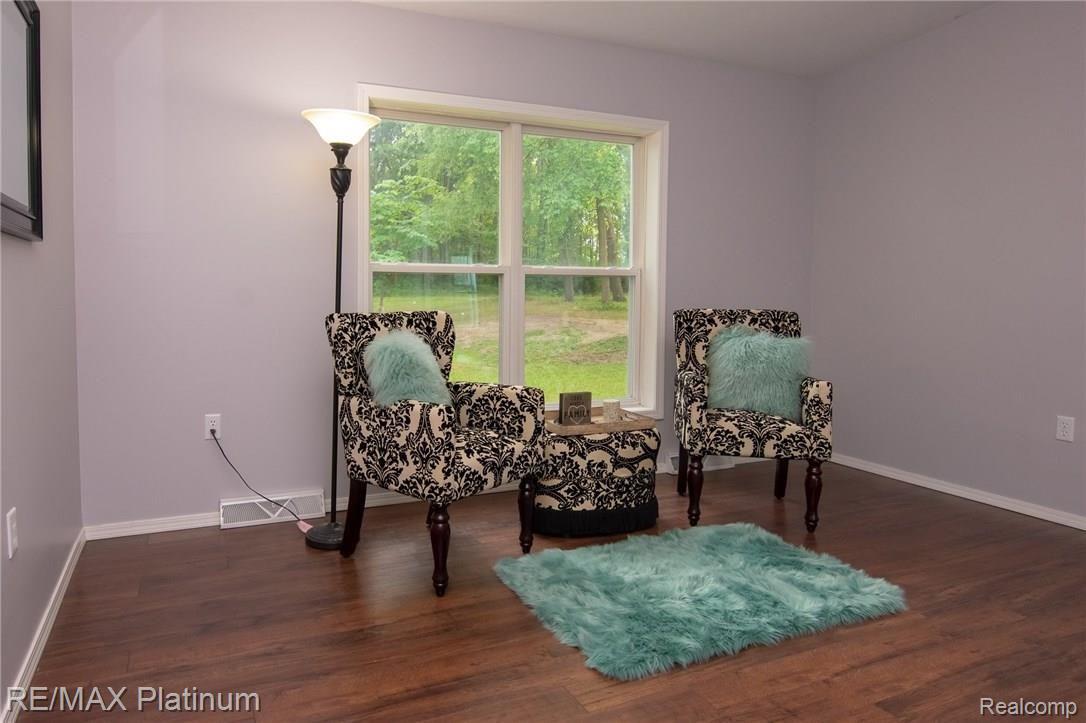 8898 Dwyer Road Howell, MI 48855 - Photo 17 of 52 lr1.jpg