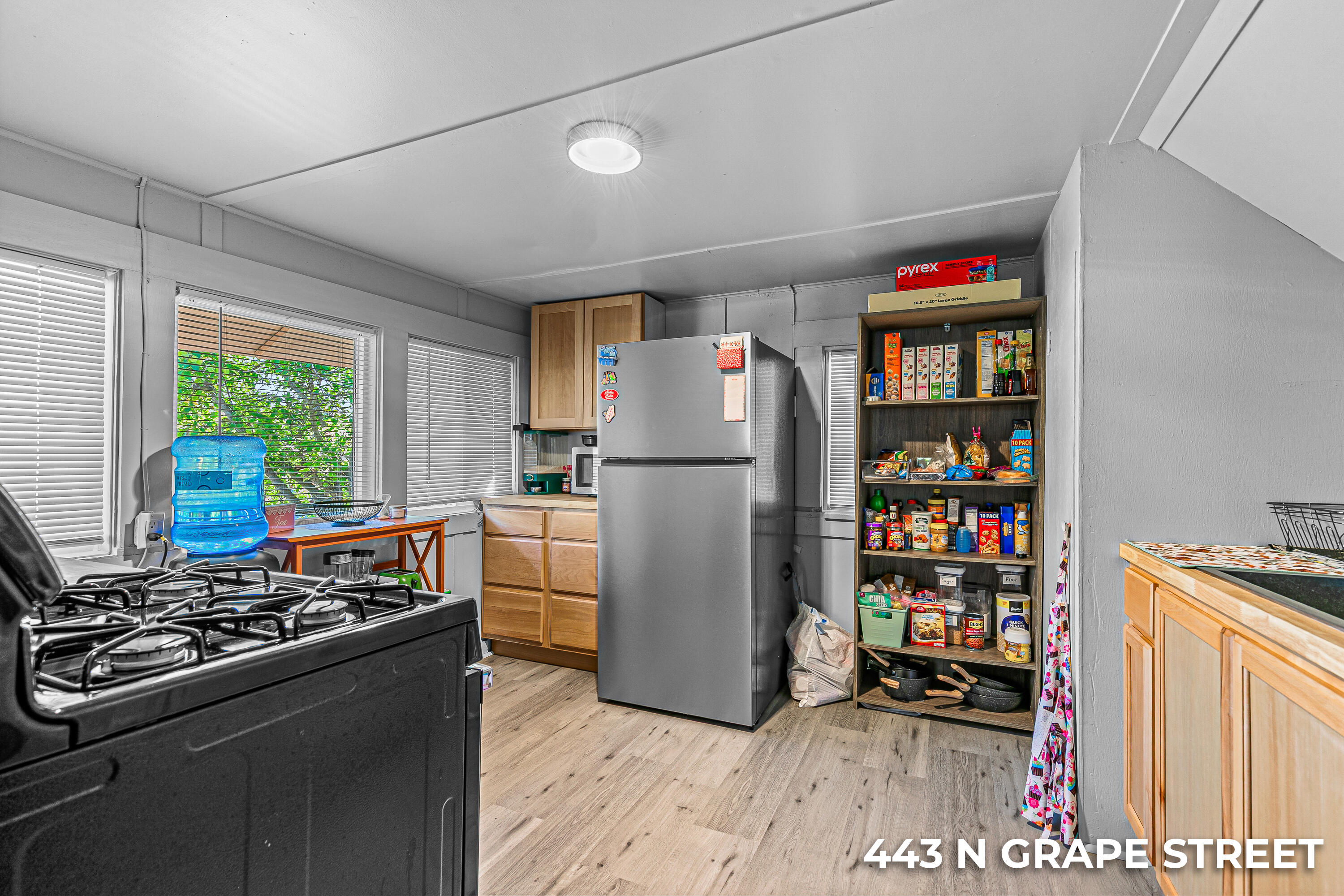 441 North Grape Street Medford, OR 97501 - Photo 20 of 30 9R9A5130