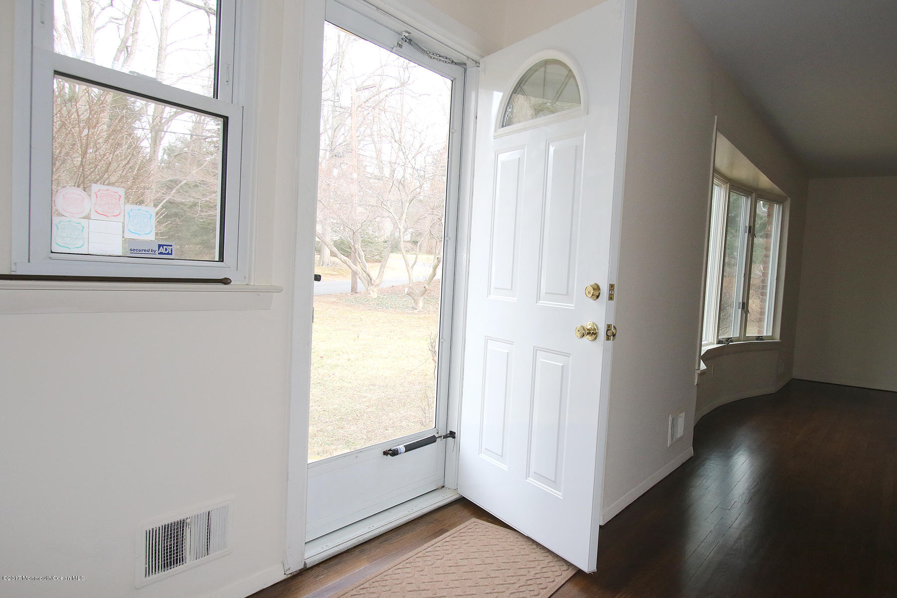 141 Bruce Road Red Bank, NJ 07701 - Photo 4 of 20 16-sdl-158A8298