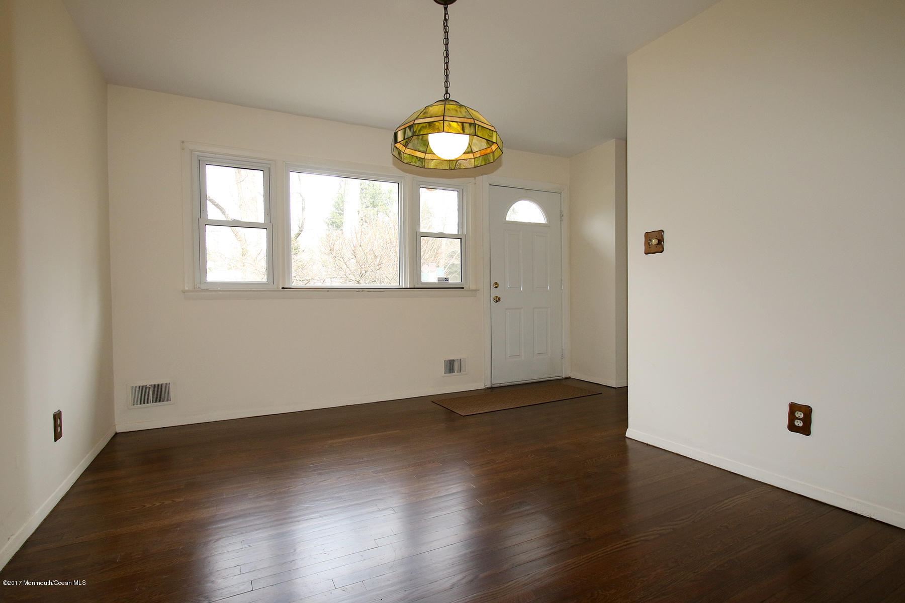 141 Bruce Road Red Bank, NJ 07701 - Photo 8 of 20 14-sdl-158A8290