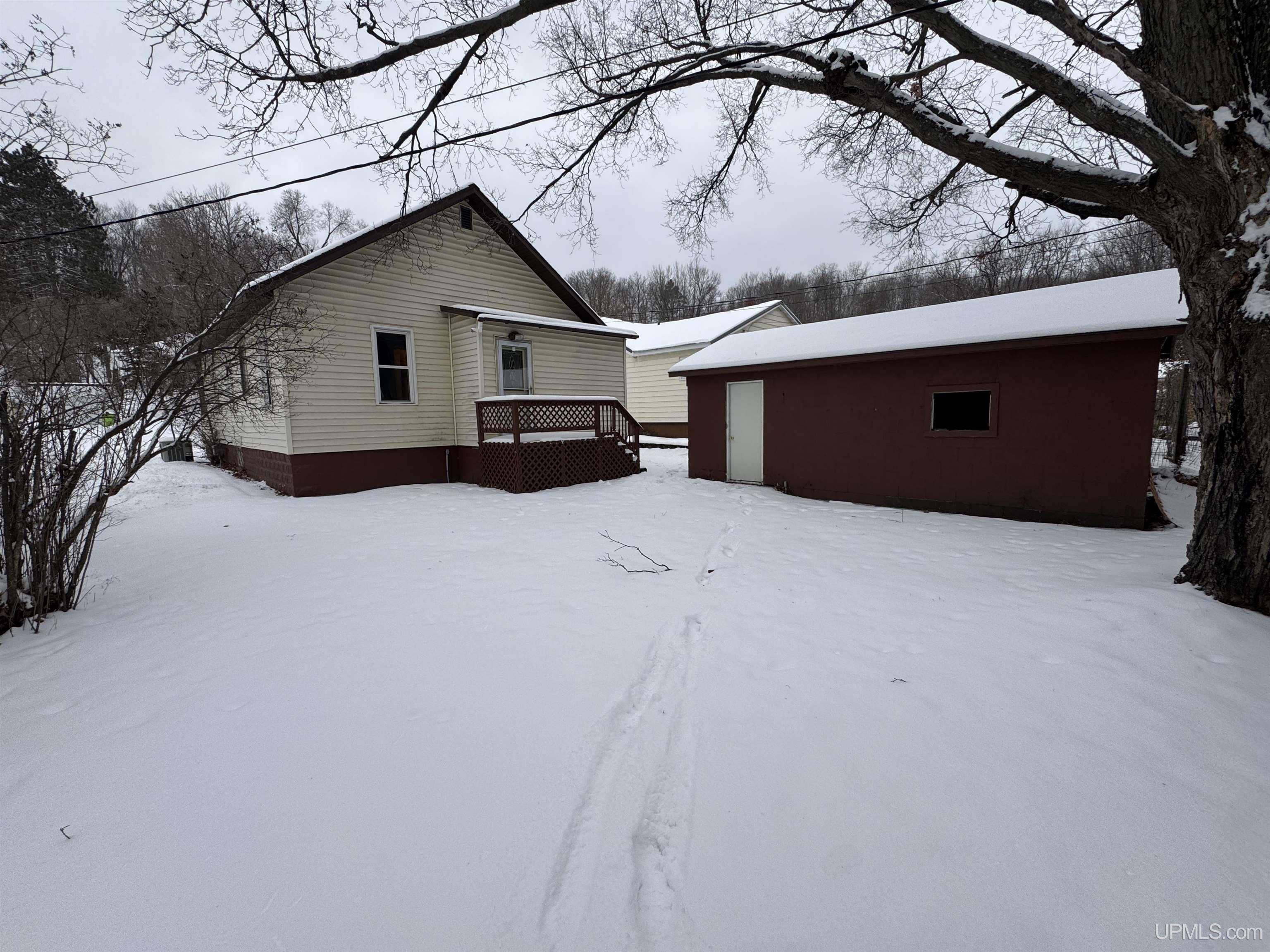 1857 Ledge Street Niagara, WI 54151 - Photo 30 of 31