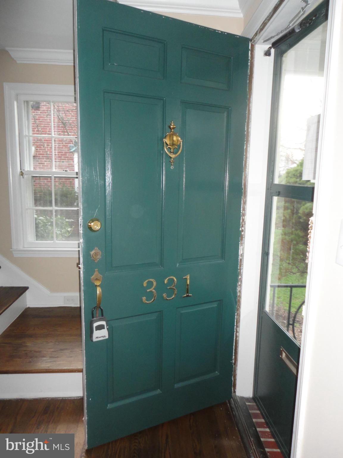 331 Broadmoor Road Baltimore, MD 21212 - Photo 13 of 23 Entry