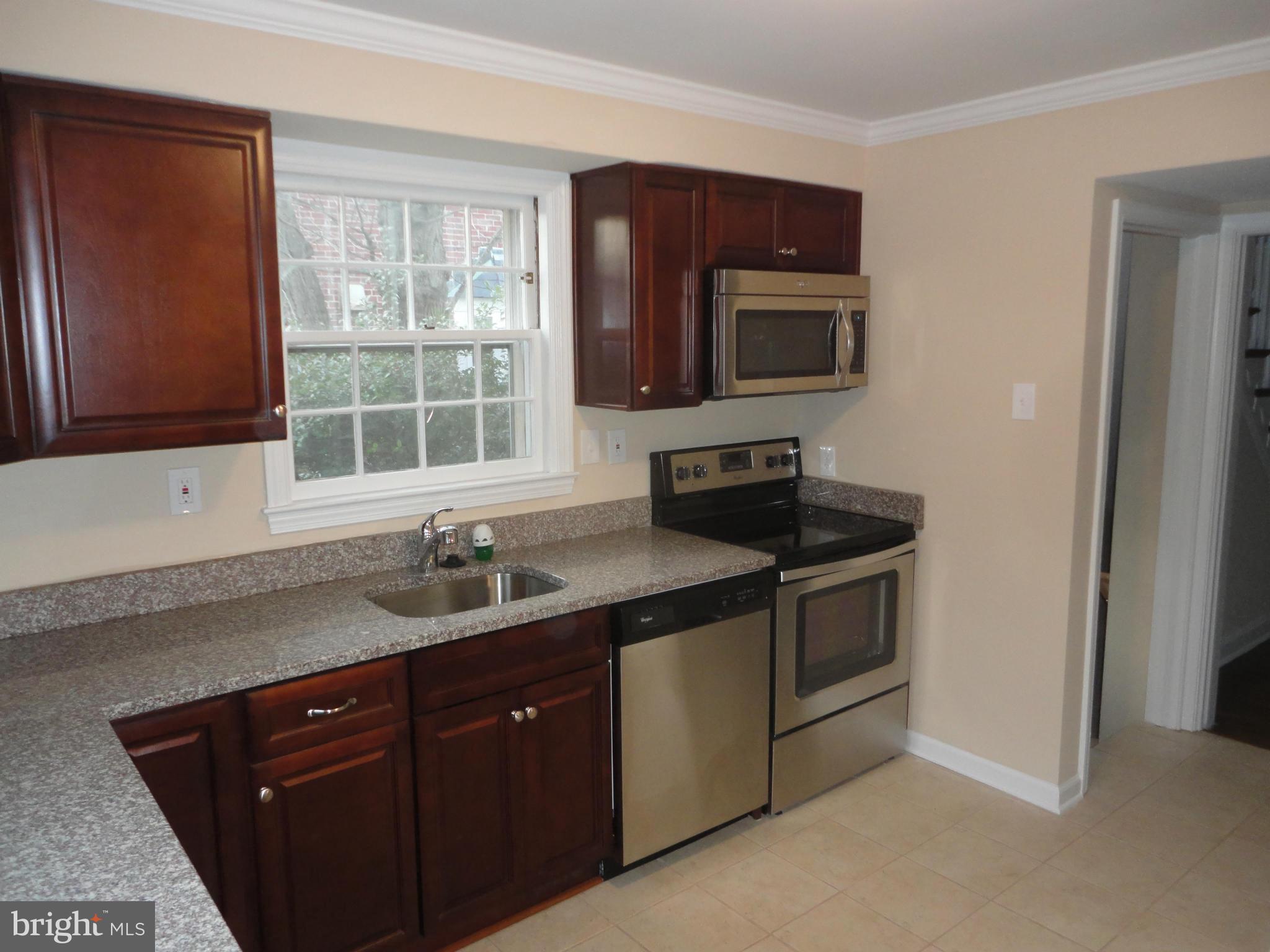 331 Broadmoor Road Baltimore, MD 21212 - Photo 4 of 23 Kitchen