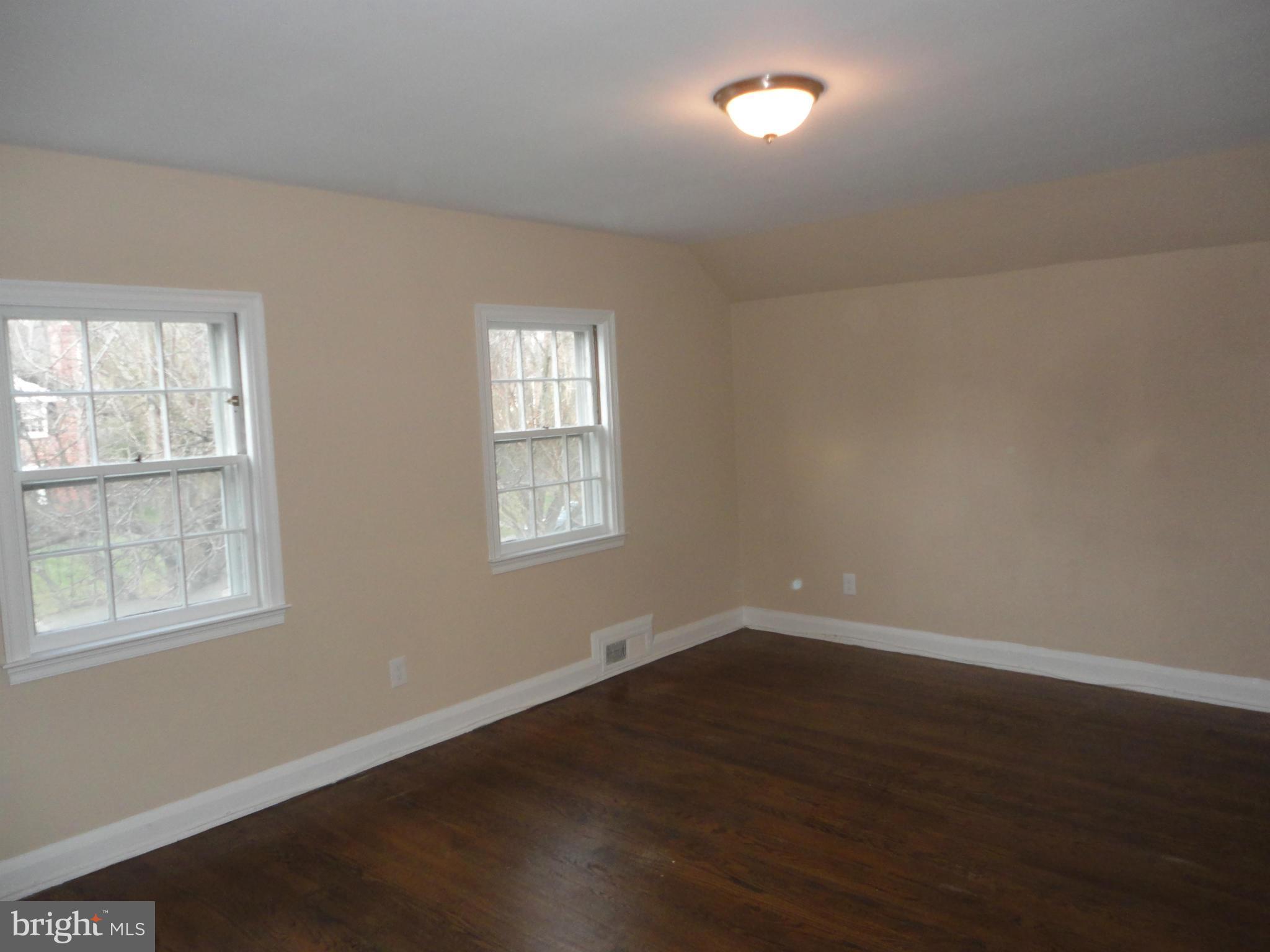 331 Broadmoor Road Baltimore, MD 21212 - Photo 8 of 23 Bedroom (Master)