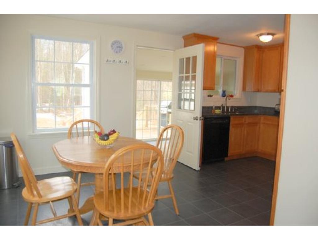 17 River Road Concord, NH 03303 - Photo 5 of 26