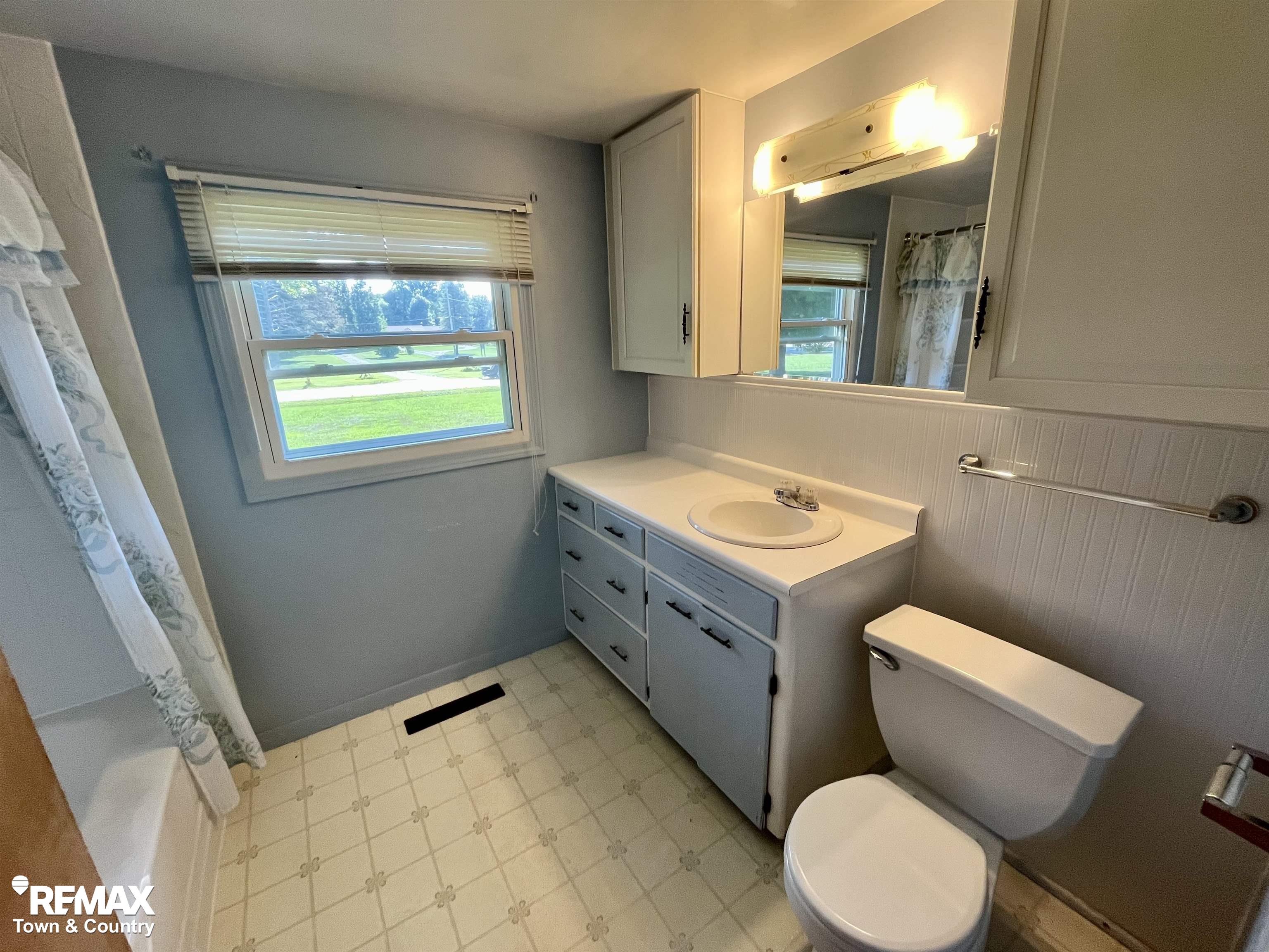 626 South McKinley Road Flushing, MI 48433 - Photo 20 of 34 50220416-258a3460-3610-413f-854b-33ae24e72eb4.JPG