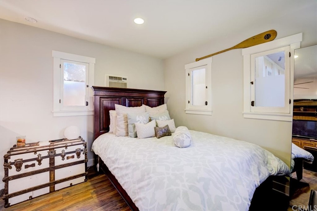 1030 Sinaloa Avenue Pasadena, CA 91104 - Photo 37 of 45 a bedroom with a bed and a closet