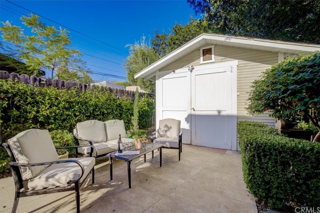 1030 Sinaloa Avenue Pasadena, CA 91104 - Photo 45 of 45 a front view of house with outdoor seating