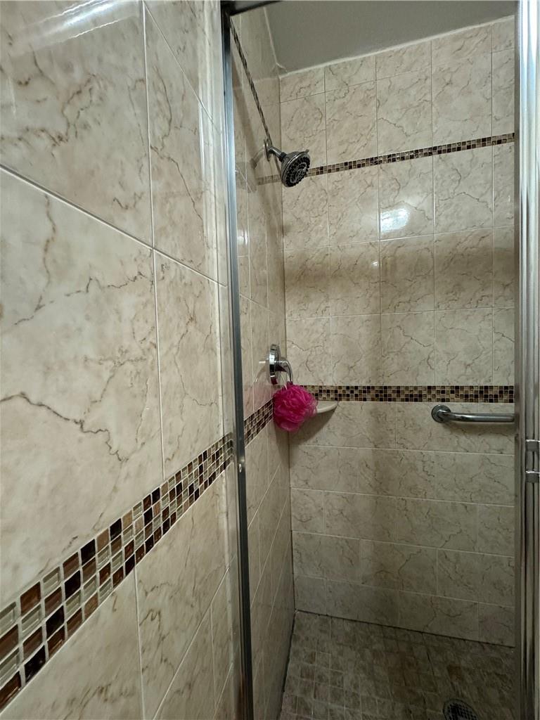 2877 Ely Avenue Bronx, NY 10469 - Photo 16 of 29