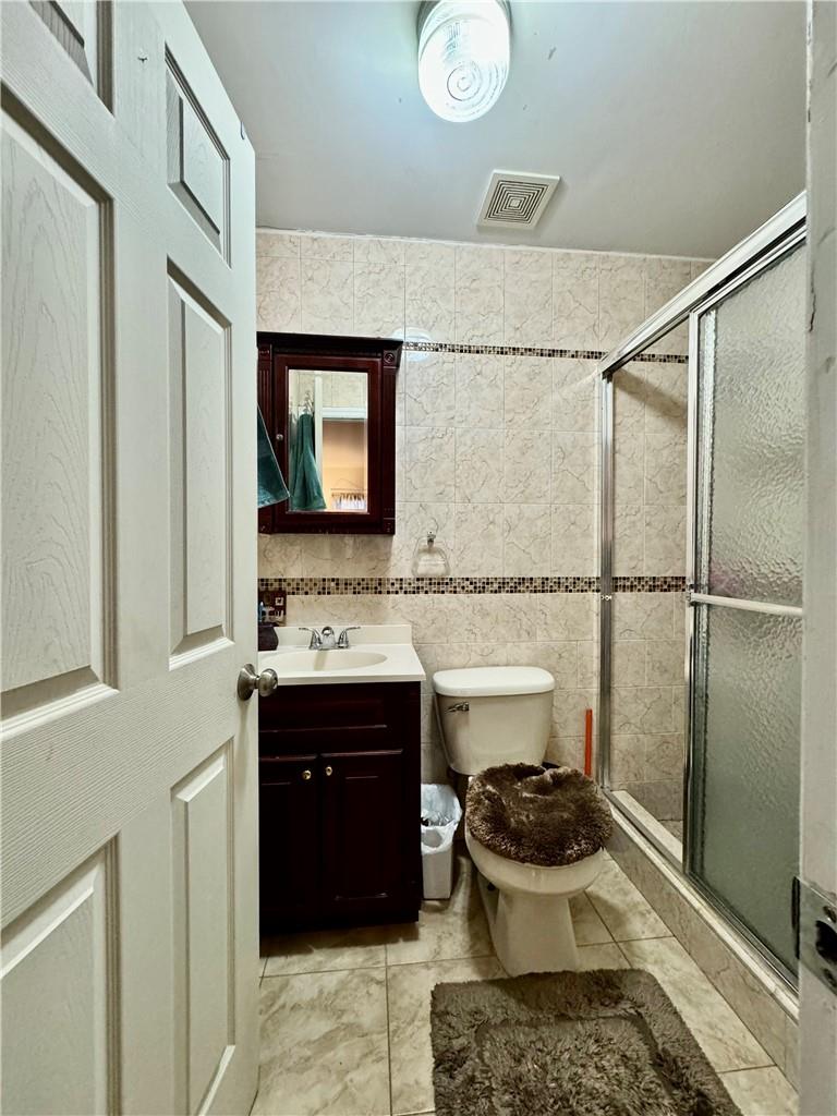 2877 Ely Avenue Bronx, NY 10469 - Photo 21 of 29