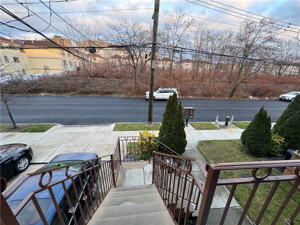 2877 Ely Avenue Bronx, NY 10469 - Photo 3 of 29