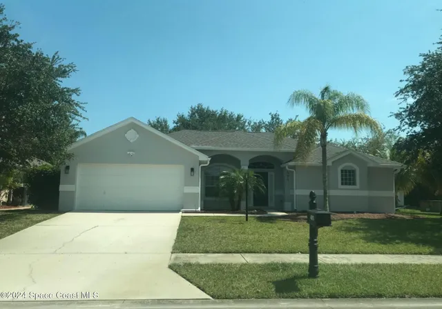 $3,800 | 491 South Key Lime Square Southwest, Vero Beach, FL 32968