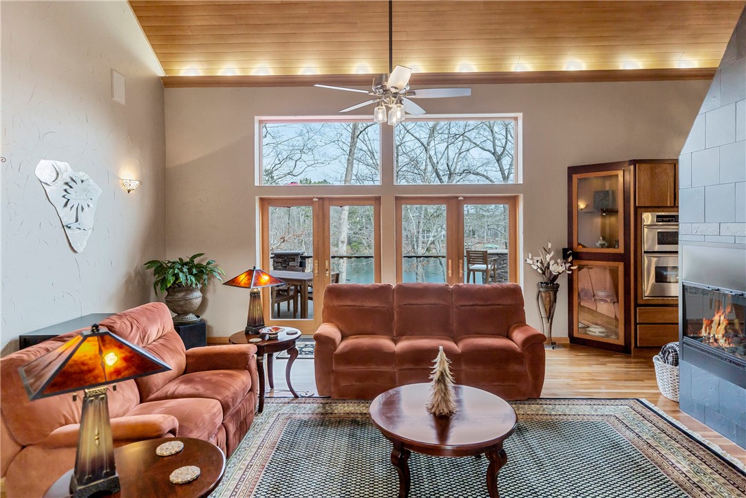 221 Talons Ridge Road Seneca, SC 29672 - Photo 3 of 50 Gallery Image 3