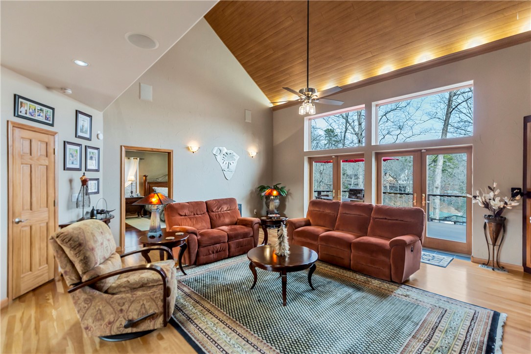 221 Talons Ridge Road Seneca, SC 29672 - Photo 4 of 50 Gallery Image 4